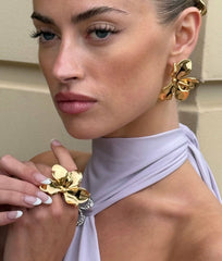 Marlene Ring: Gold Flower Ring for Cocktail Party | Nana Jacqueline