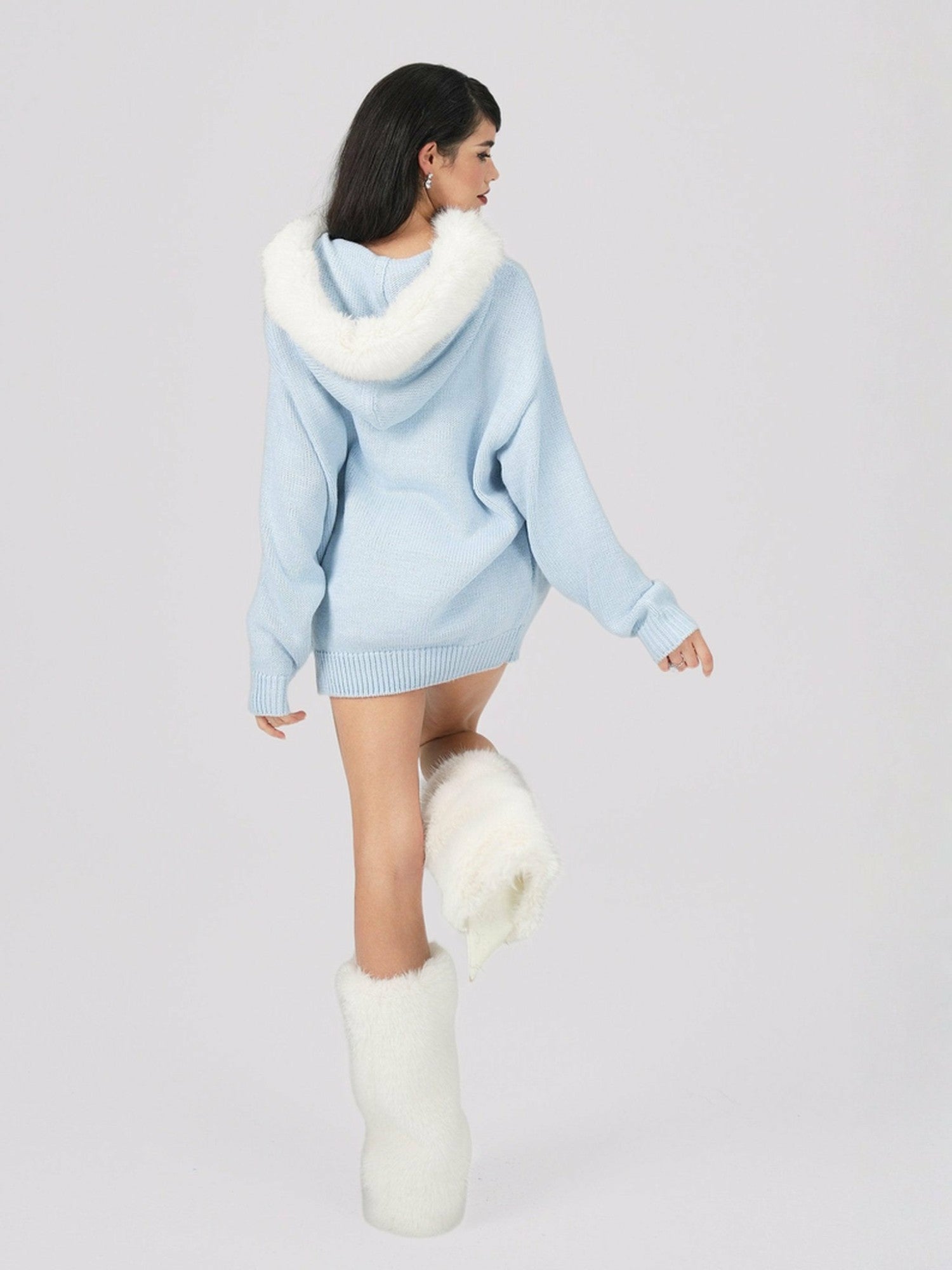 Ava Fur Sweatshirt: Blue Sweatshirt for Ski Resort | Nana Jacqueline