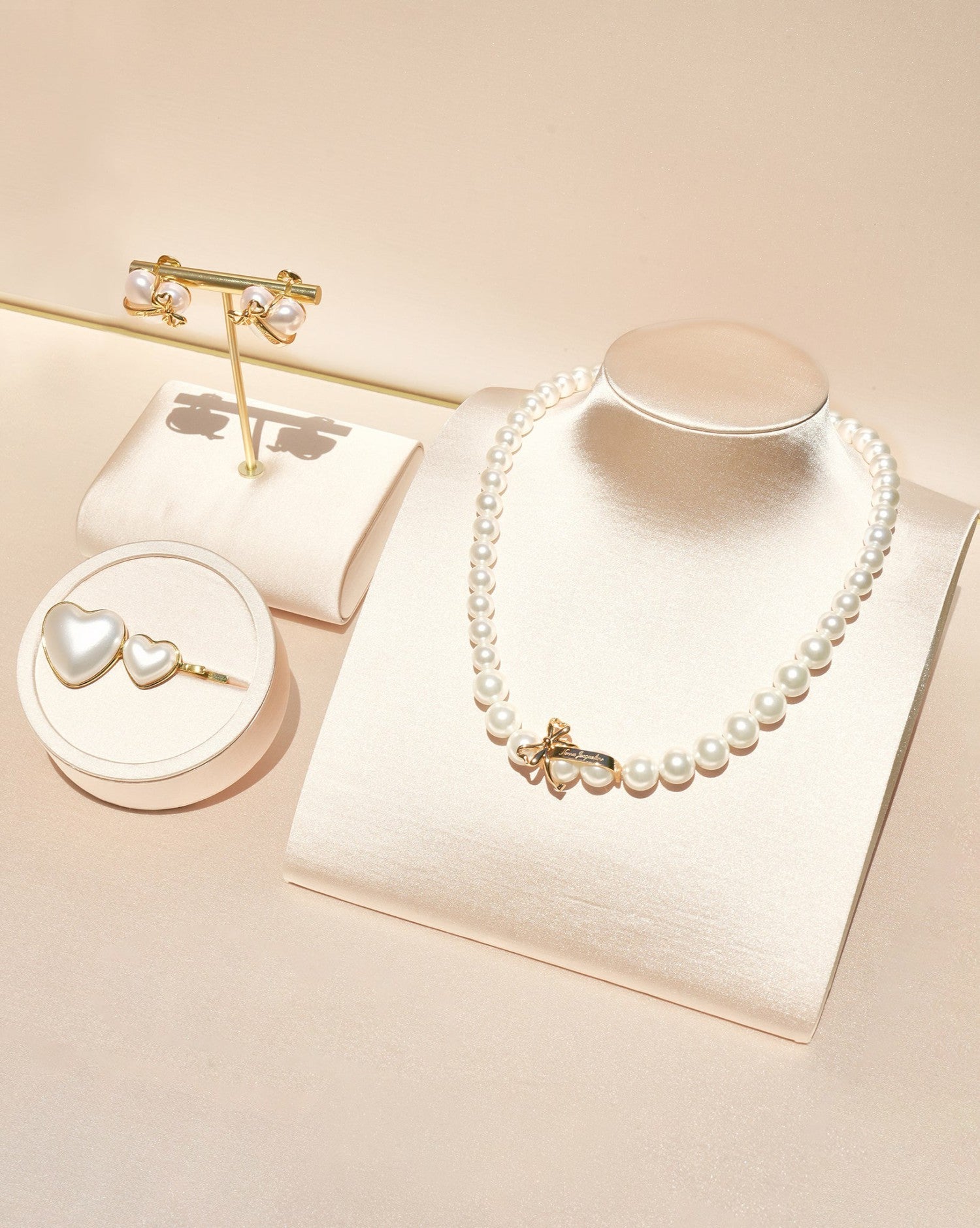 Julisa Necklace: White Pearl Necklace for Bridal Shower | Nana Jacqueline