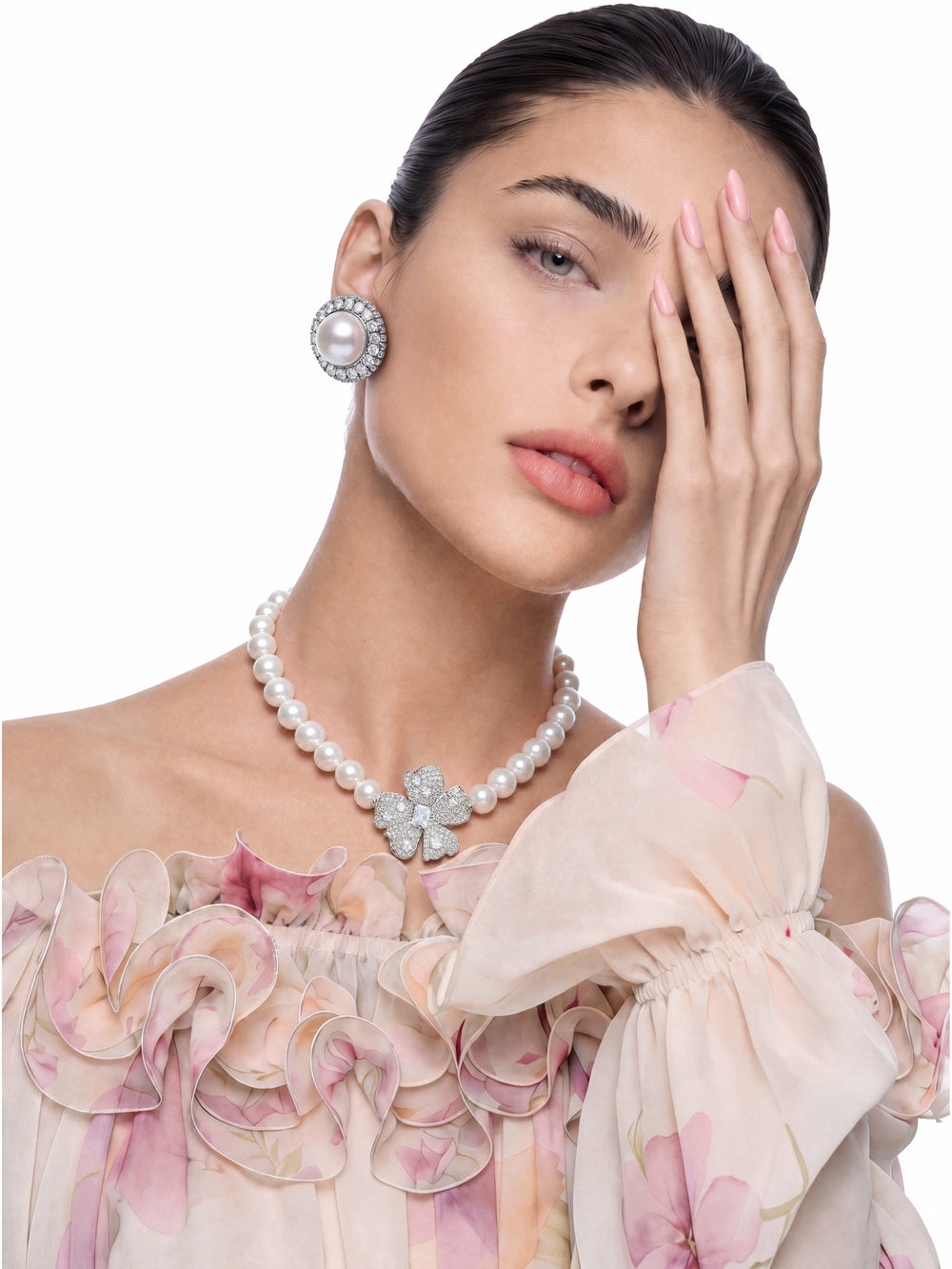 Bellina Floral Pearl White Necklace | Nana Jacqueline